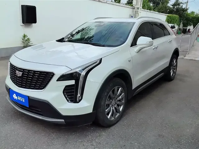 Cadillac XT4 2022 28T FWD Premium