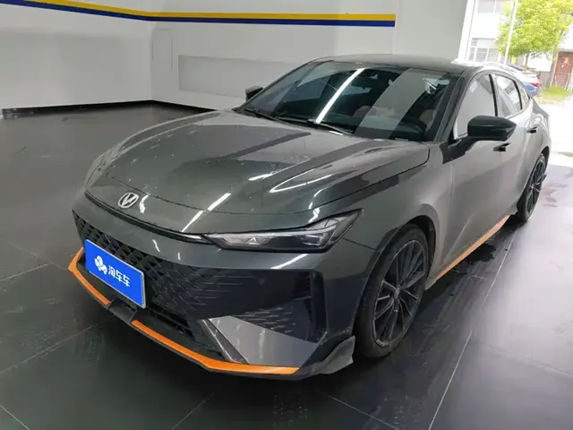 Changan UNI-V 2024 1.5T Deluxe Sport