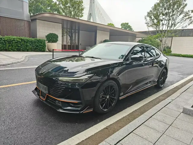 Changan UNI-V 2022 1.5T Sport Edition