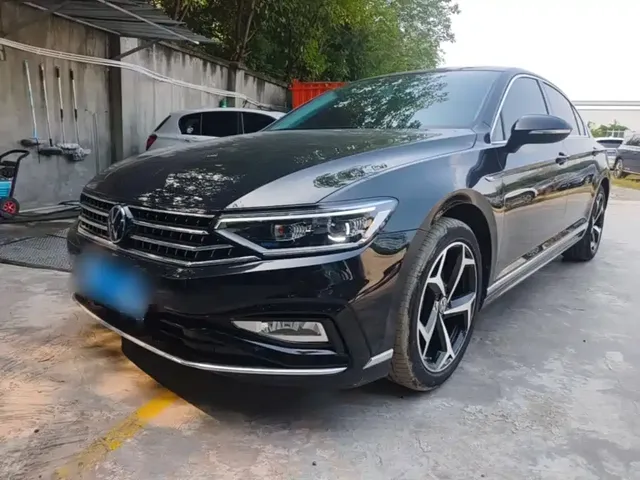 Volkswagen Magotan 2023 Model 2 Million Commemorative Edition 330TSI DSG Luxury