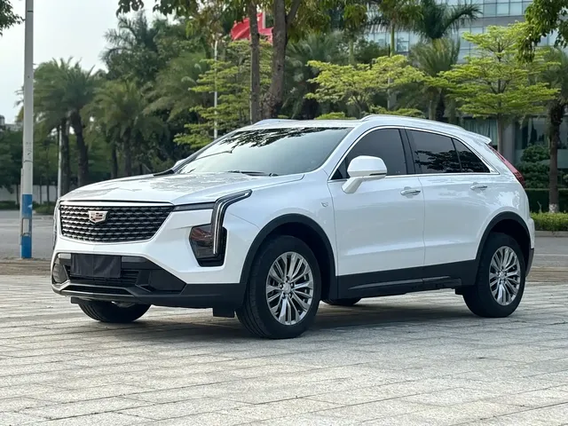Cadillac XT4 2024 Facelift 28T 2WD Luxury