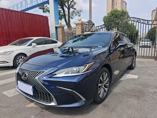Lexus ES 2021 200 Excellence Edition