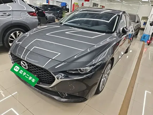 Mazda 3 Axela 2021 2.0L Automatic Quality Glamour