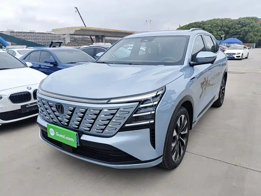 Changan CS75 PLUS 2025 4th Gen Ultra 2.0T New Blue Whale Smart Power Edition