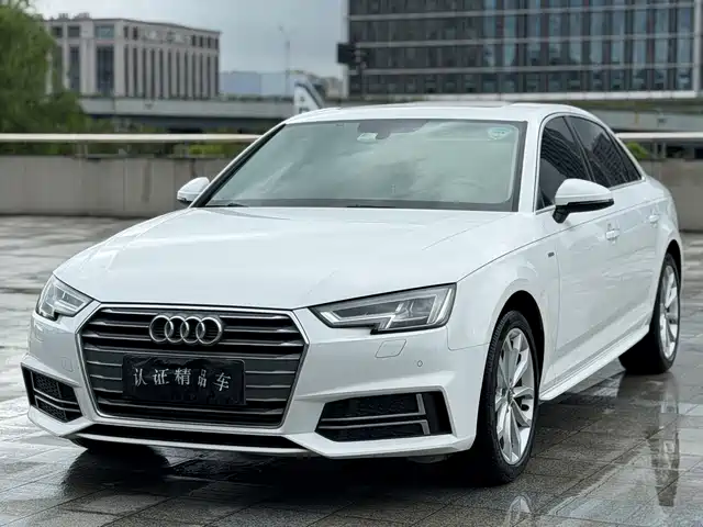 Audi A4L 2018 30th Anniversary 40 TFSI Fashion