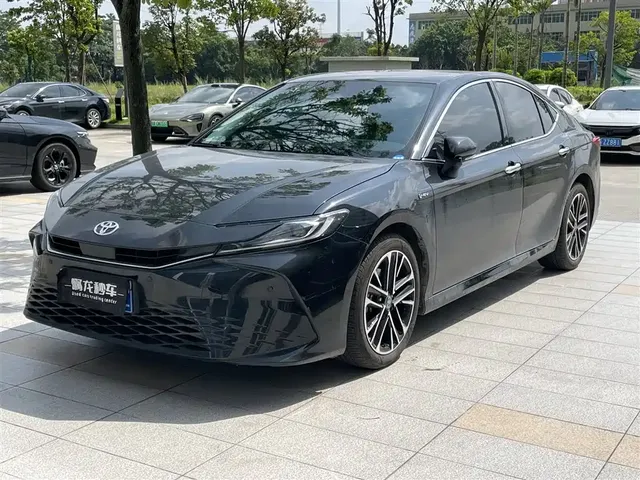 Toyota Camry 2024 Hybrid 2.0HG Premium Edition