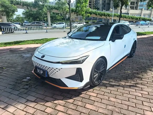 Changan UNI-V 2024 1.5T Deluxe