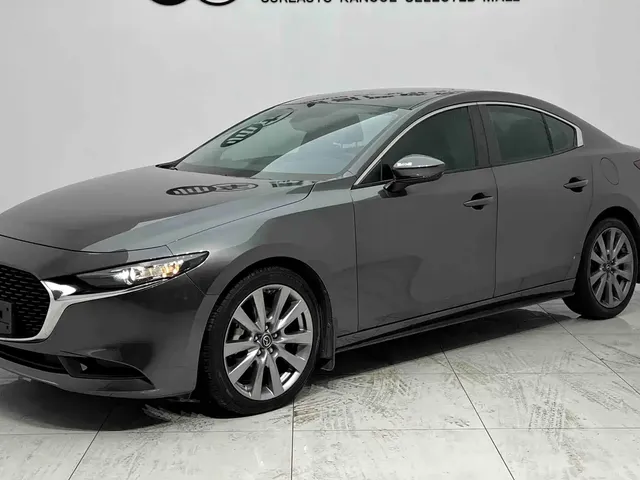 Mazda 3 Axela 2021 2.0L Automatic Quality Shine