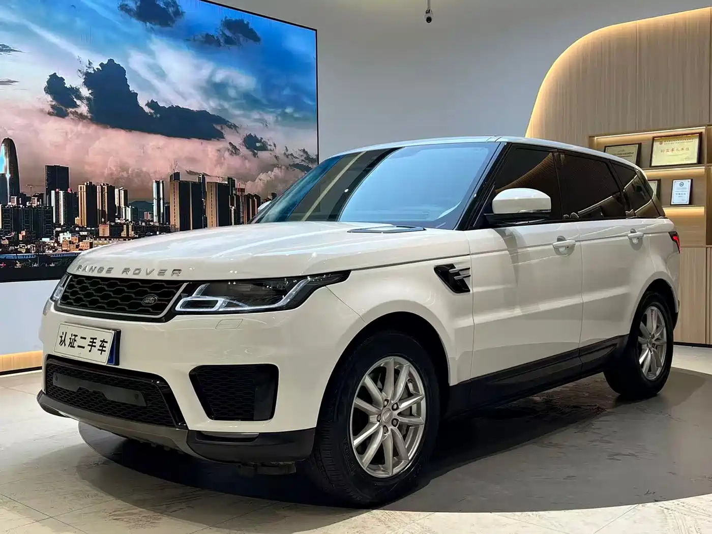 Land Rover Range Rover Sport 2020 3.0 L6 SE