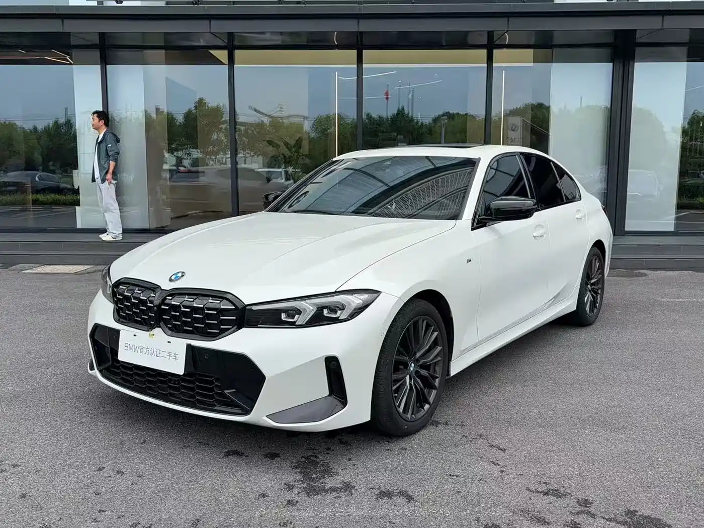 BMW 3 Series 2023 325i M Sport Black Night Package