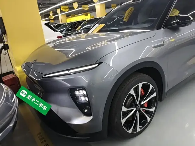 NIO ES8 2024 75kWh