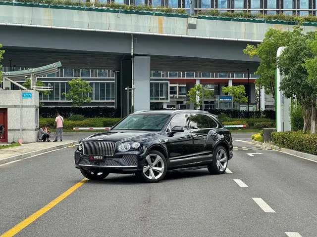 Bentley Bentayga 2024 4.0T V8 Long Wheelbase