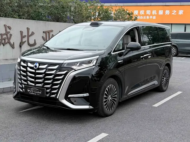 Denza D9 2025 DM-i Smart Drive Edition 1020 AWD Prestige