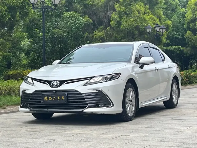 Toyota Camry 2023 2.0G Luxury Edition
