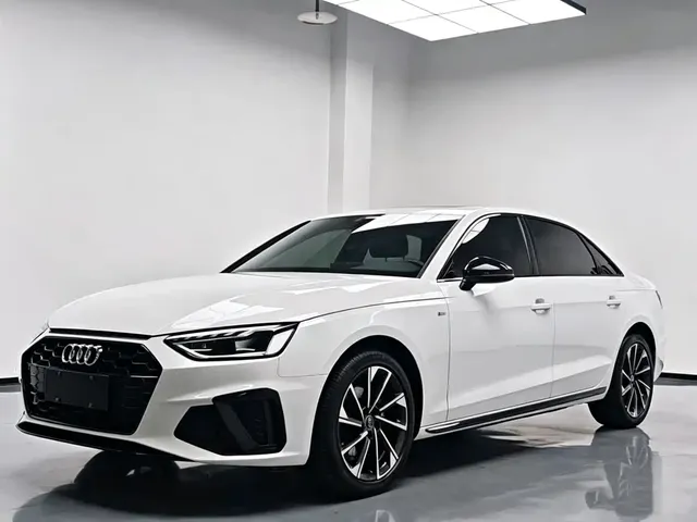 Audi A4L 2023 40 TFSI Luxury Sport