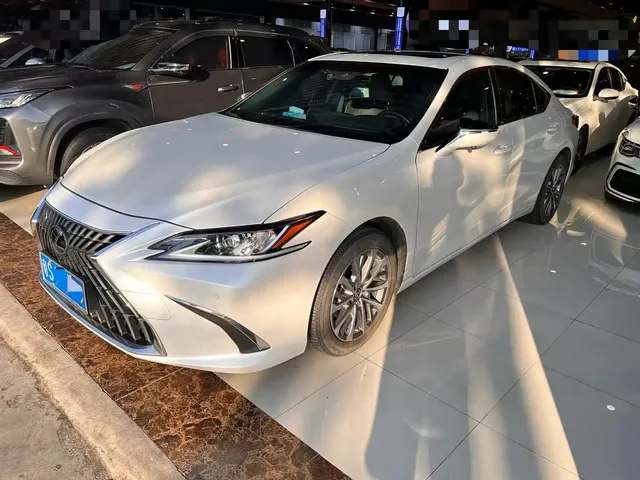 Lexus ES 2022 200 Excellence Edition