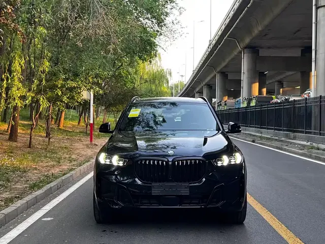 BMW X5 2026 xDrive 40Li M Sport Night Edition Package