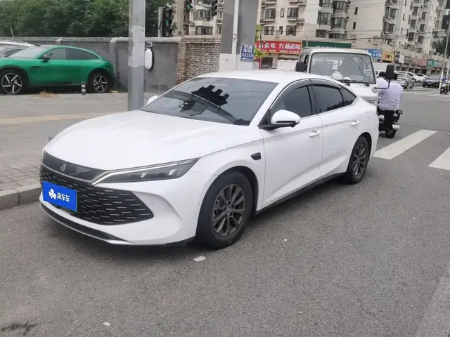BYD Qin L 2025 DM-i Smart Drive Edition 80KM Leading