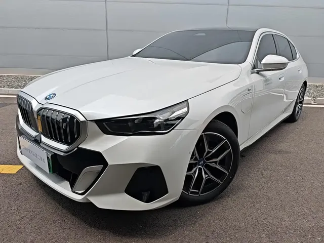 BMW i5 2025 eDrive 35L M Sport Package