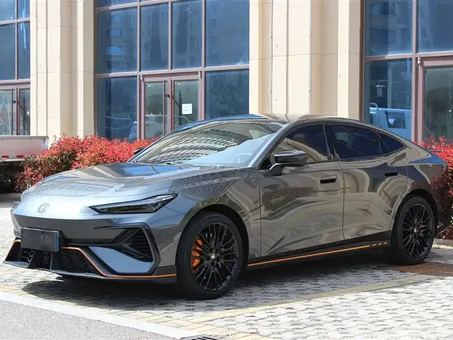 Changan UNI-V 2025 2.0T Sport Version