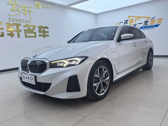 BMW i3 2022 eDrive 35 L