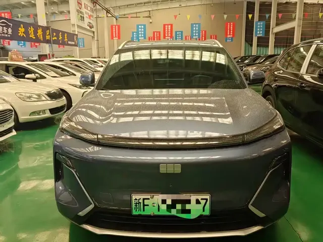Geely Galaxy Starship 7 EM-i 2025 Model 120km Explorer+ Edition