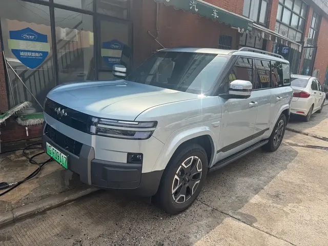 Fang Cheng Bao Titanium 7 2025 200KM Front-Wheel Drive Max Edition