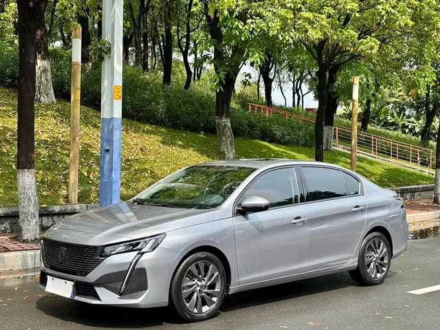 Peugeot 408 2022 1.6T Progressive Edition
