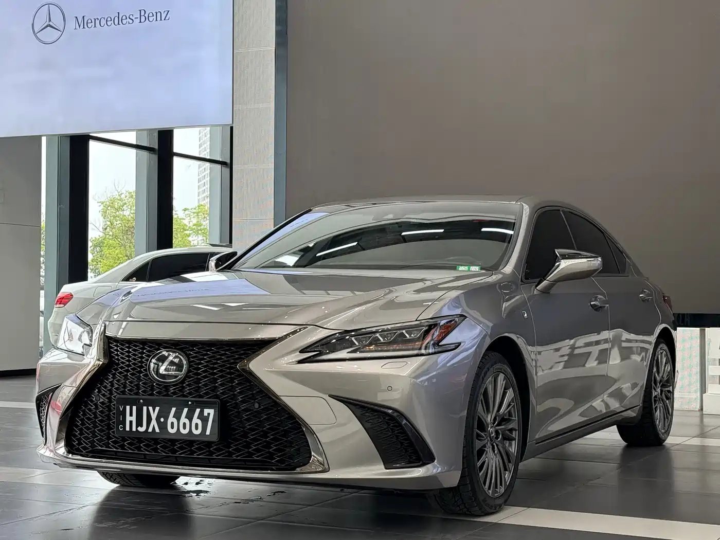 Lexus ES 2020 Model 260 F SPORT