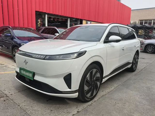 Dongfeng Yipai eπ008 2024 636Max Pure Electric 6-Seater