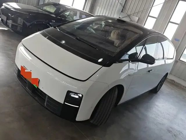 Li Auto MEGA 2025 Ultra Smart Renewal Edition