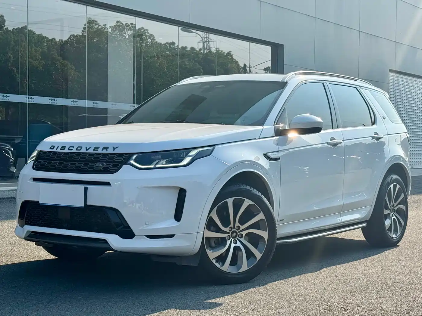 Land Rover Discovery Sport 2022 Model 249PS R-Dynamic SE Performance Tech Edition 5-Seater