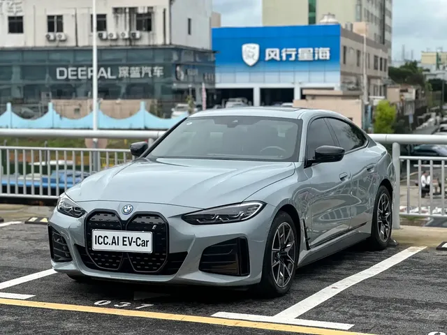 BMW i4 2023 eDrive40