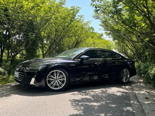 Audi A7L 2022 55 TFSI quattro S-line Aspiration Edition Gloss Black Package