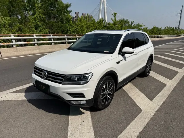 Volkswagen Tiguan L 2018 330TSI Automatic 2WD Luxury Edition