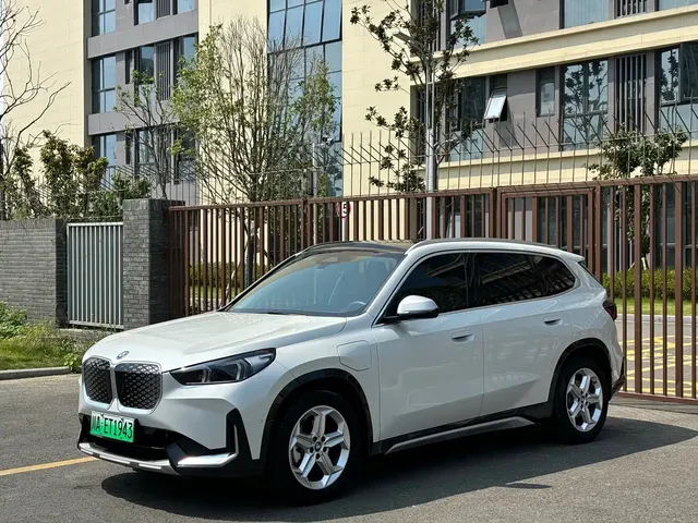 BMW iX1 2023 eDrive25L X Design Package