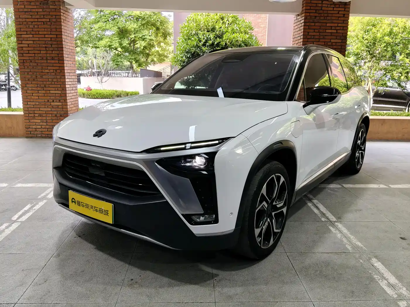 NIO ES8 2020 415KM Signature Edition 6-Seater