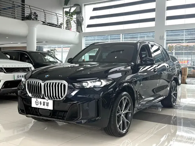 BMW X5 2023 xDrive 30Li Premium M Sport Black Night Package