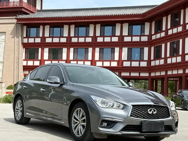 Infiniti Q50L 2021 2.0T Comfort