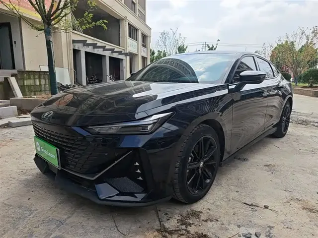 Changan UNI-V 2022 1.5T Premium Model