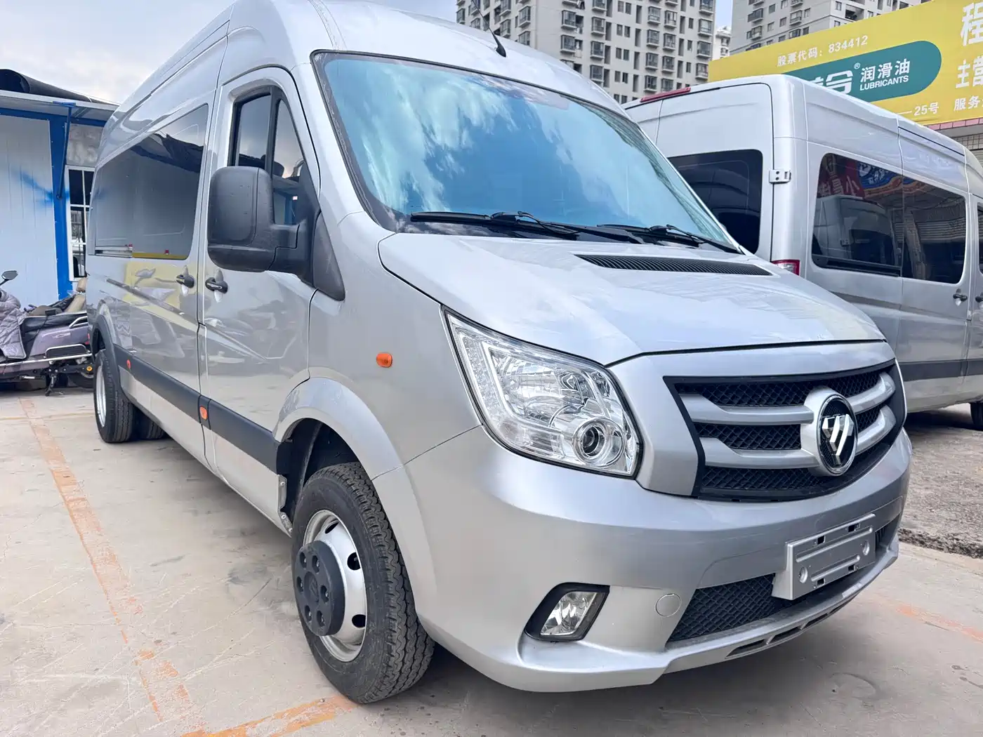 Foton Tuyano 2020 2.5T Manual Tongtu Extended Wheelbase Medium Roof 6/7-Seater 4J25TC3