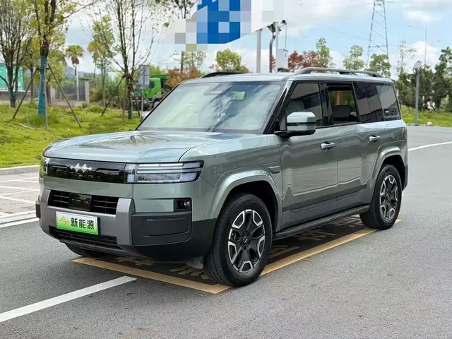 Fang Cheng Bao Titanium 7 2025 200KM Front-Wheel Drive Max Edition