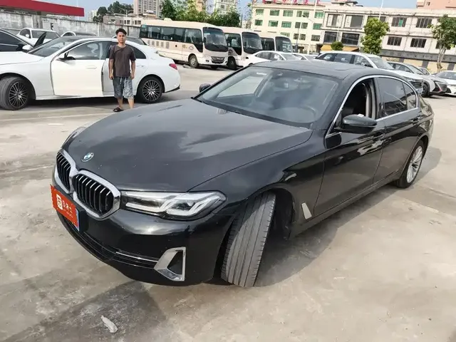 BMW 5 Series 2022 Model Second Facelift 525Li Luxury Package
