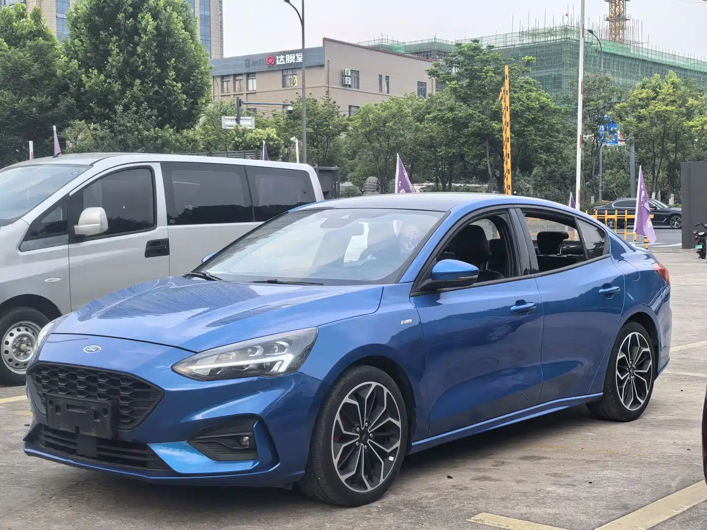 Ford Focus 2021 Sedan EcoBoost 180 Auto ST Line
