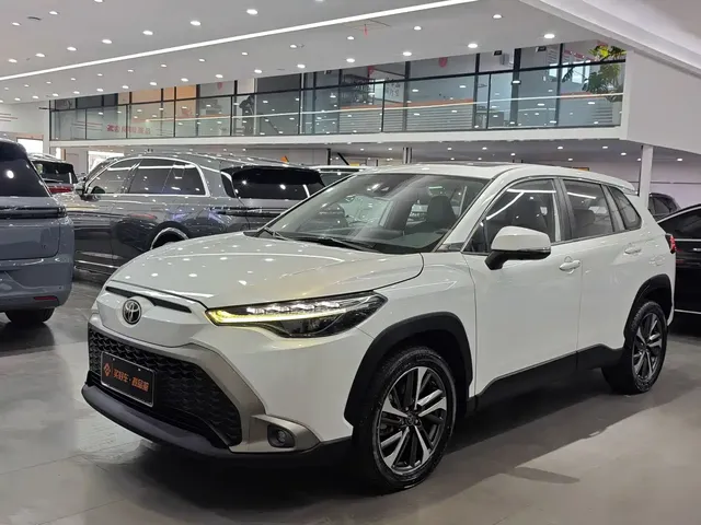 Toyota Frontlander 2022 2.0L CVT Luxury PLUS Edition
