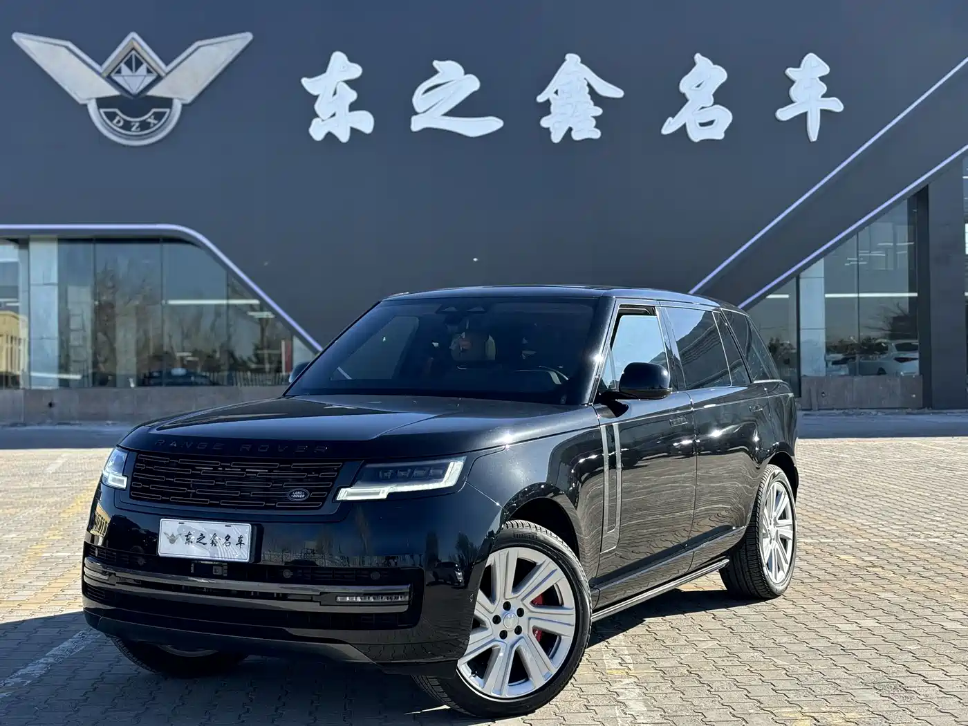 Land Rover Range Rover 2024 3.0 L6 400PS Genesis Extended