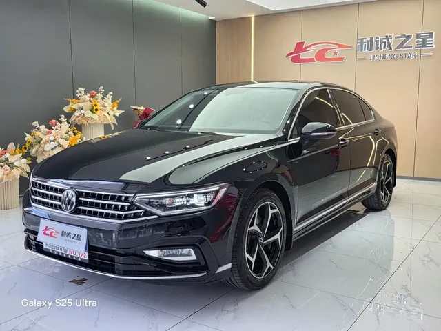 Volkswagen Magotan 2023 2 Million Units Anniversary Edition 330TSI DSG Leading Type