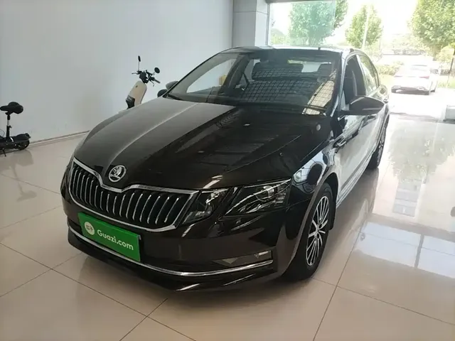 Škoda Octavia 2018 TSI230 DSG Luxury Edition