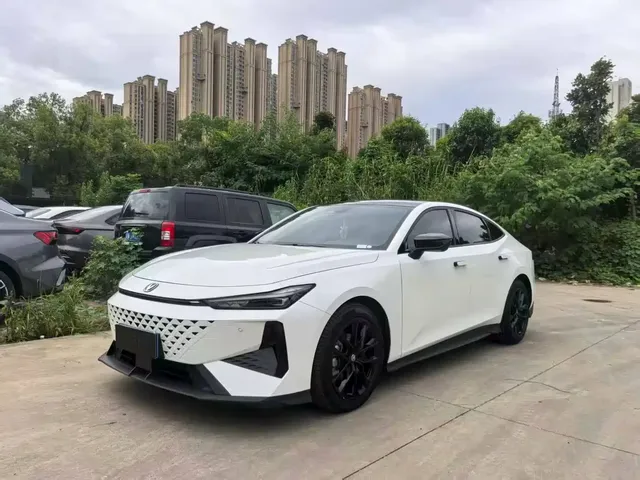Changan UNI-V 2024 1.5T Deluxe