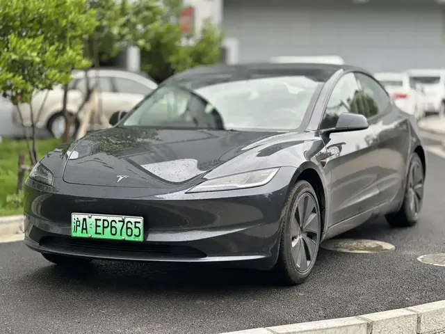 Tesla Model 3 2023 Rear-Wheel Drive